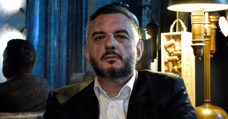 Miomir Petrović librum intervju kako napisati roman objaviti knjigu pisac autor distribucija